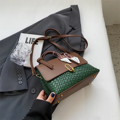 French Niche Small Square Commuting Shoulder Bag